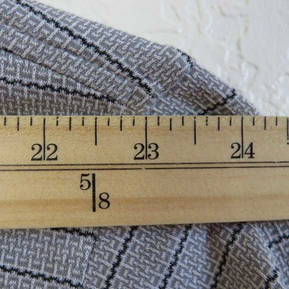 IZOD* Men's Short Sleeve Straight Hem 3 Button Down Golf Polo Shirt~ Size Large - Picture 5 of 10